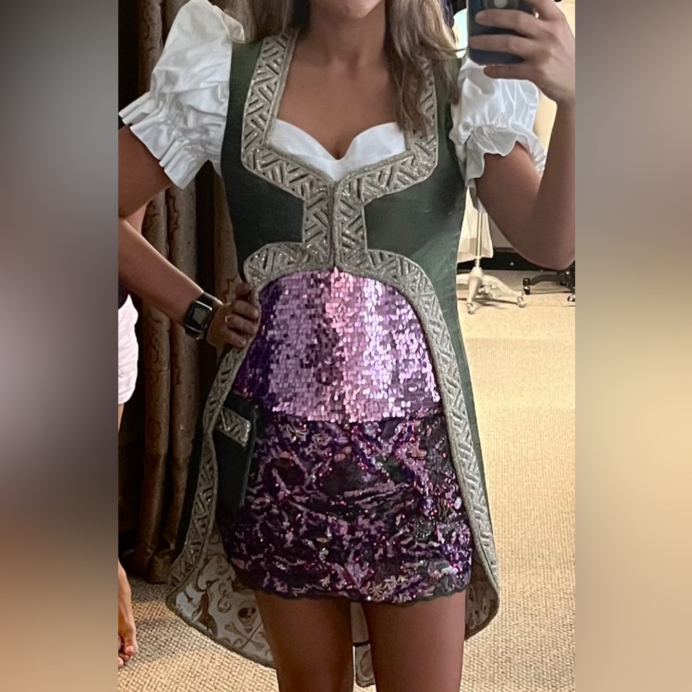 Sequin costume / dress look, size medium for Carnival, Mardi Gras, or Gasparilla